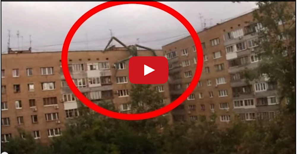 Giant ALIEN Creature Caught On Tape in Russia? Amazing