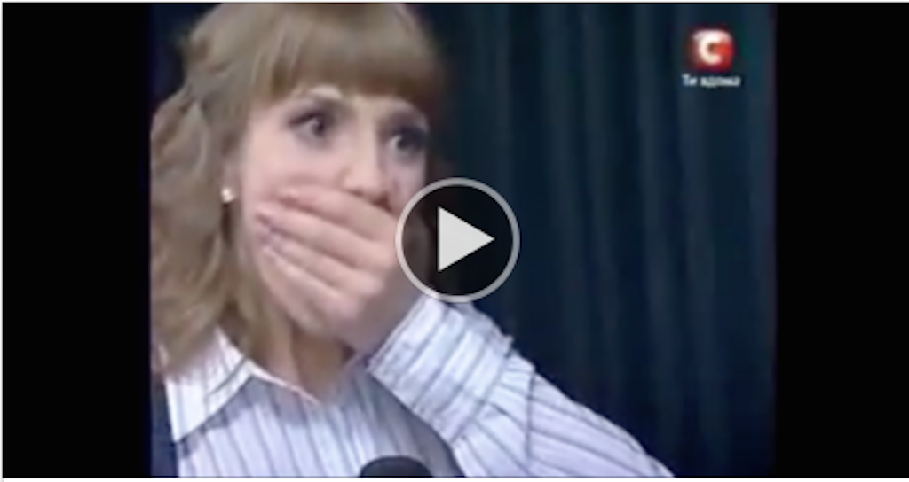 Video shock... The girl without bones.[ Video]