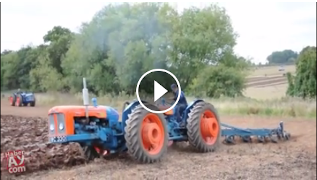 amazing !! Two Tractor in one control 