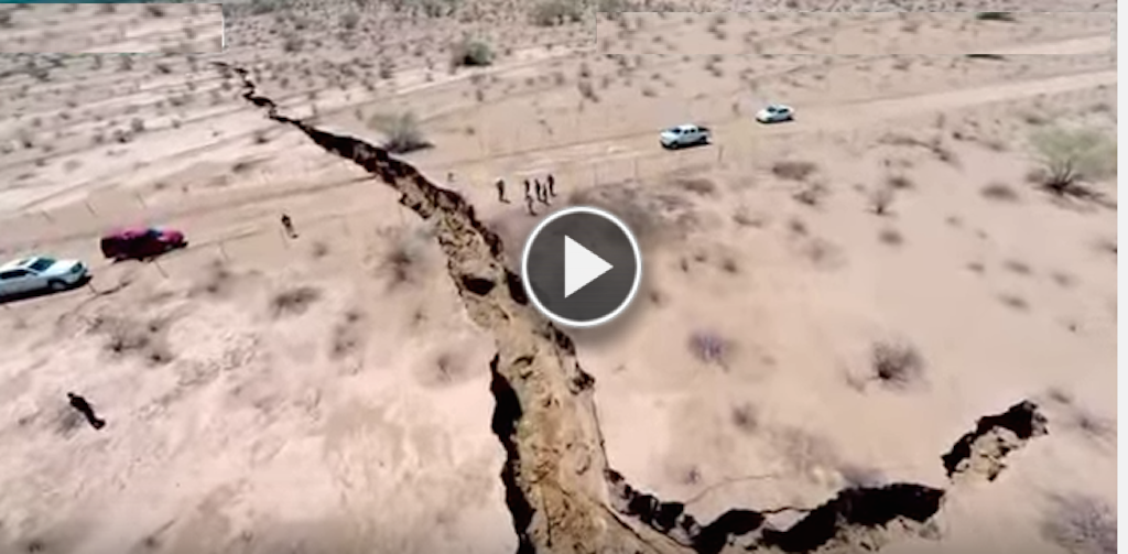 OMG!! Mysterious Giant Crack Appears in Northern Mexico